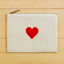 Charger l'image dans la galerie, Motifs cœur pour broderie machine | Pack de 15 tailles (2–12 cm) | Téléchargement instantané en formats PES, DST, JEF, VP3, XXX, EXP, HUS, SEW